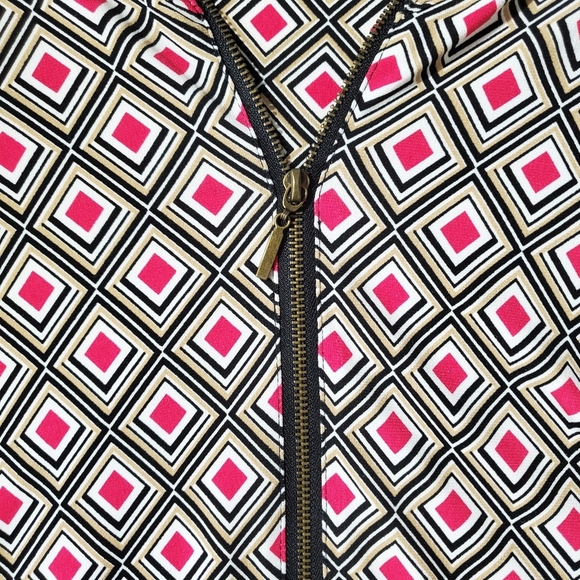 🚫 ROZ & ALI Woman's Top Size L Black Pink Print Zipper - Picture 3 of 7